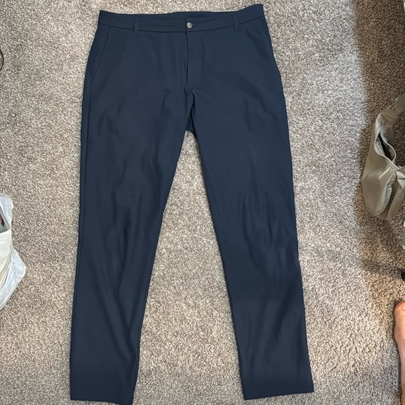 Men’s lululemon commission relaxed pants 36W34L - Picture 1 of 3